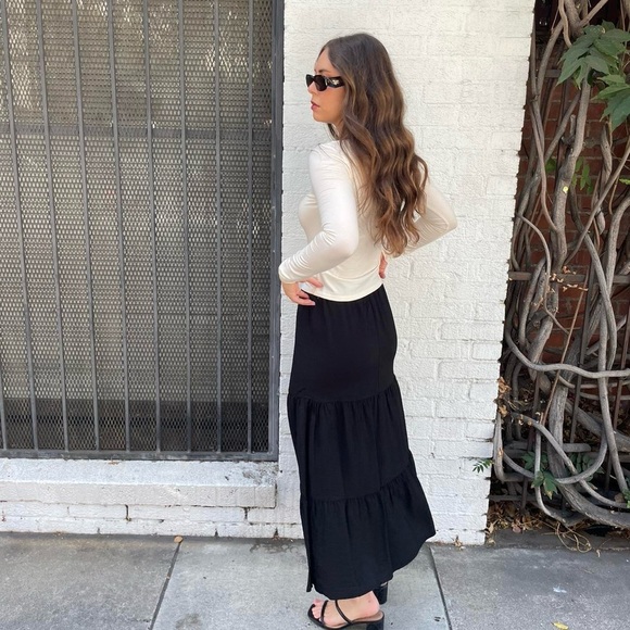 NWT self contrast black ruffle maxi skirt sz small - Picture 5 of 5